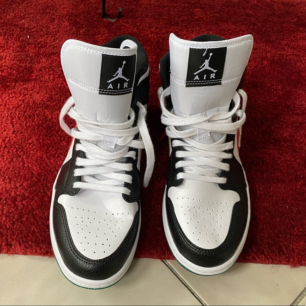 Nike Jordans RARE - Picture 5 of 8